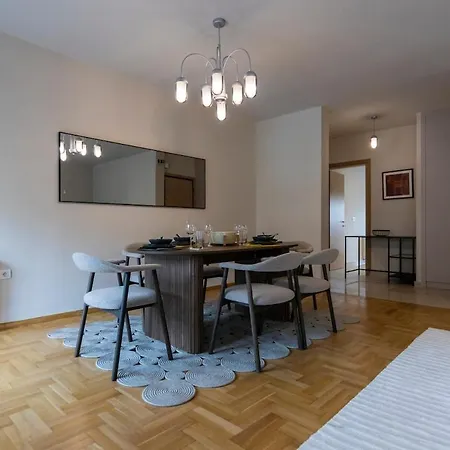 Refined 2 Bedroom Luxury In Kalamaria Selanik