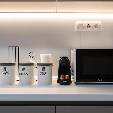 Refined 2 Bedroom Luxury In Kalamaria Apartman *