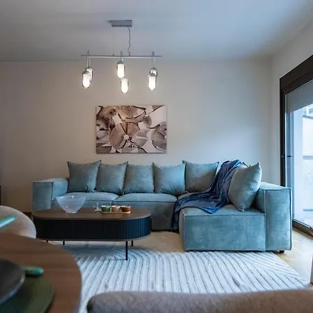 Refined 2 Bedroom Luxury In Kalamaria Apartman Szaloniki