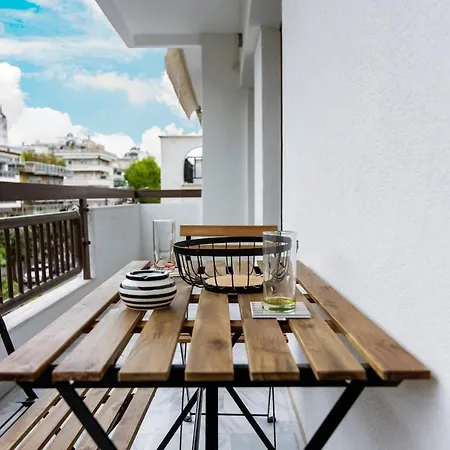 Apartman Refined 2 Bedroom Luxury In Kalamaria